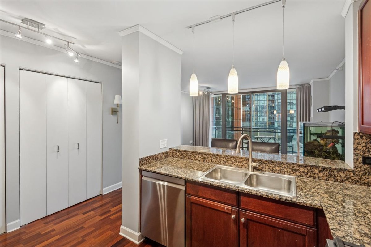 201 N Westshore Drive Unit: 904
