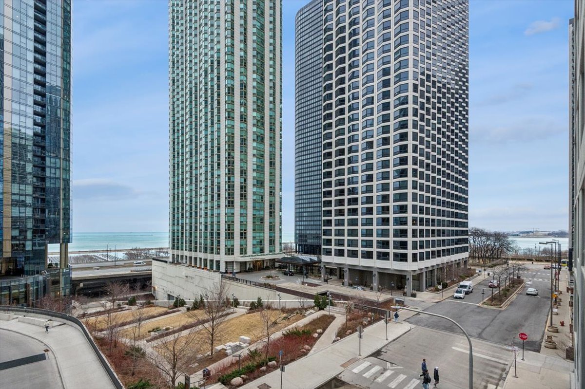 201 N Westshore Drive Unit: 904