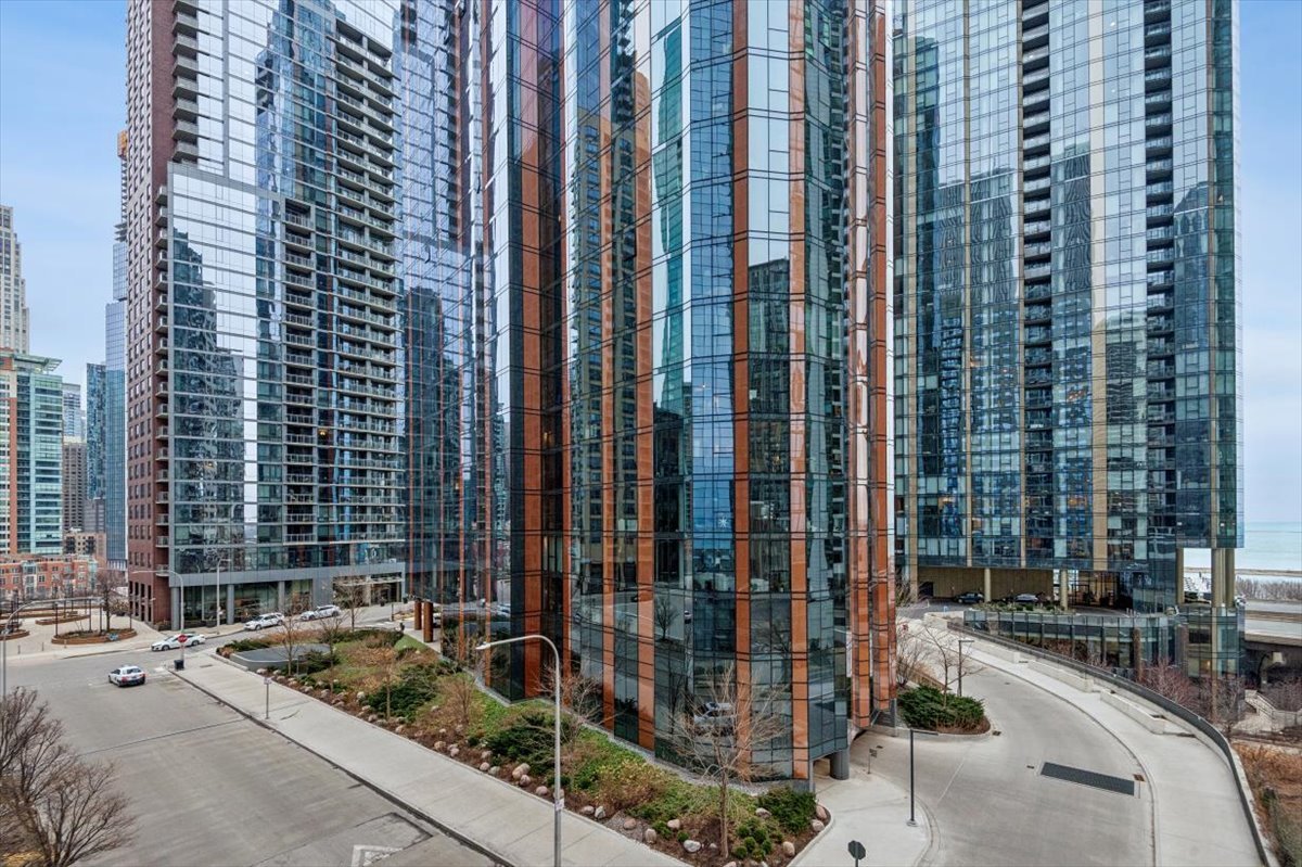 201 N Westshore Drive Unit: 904