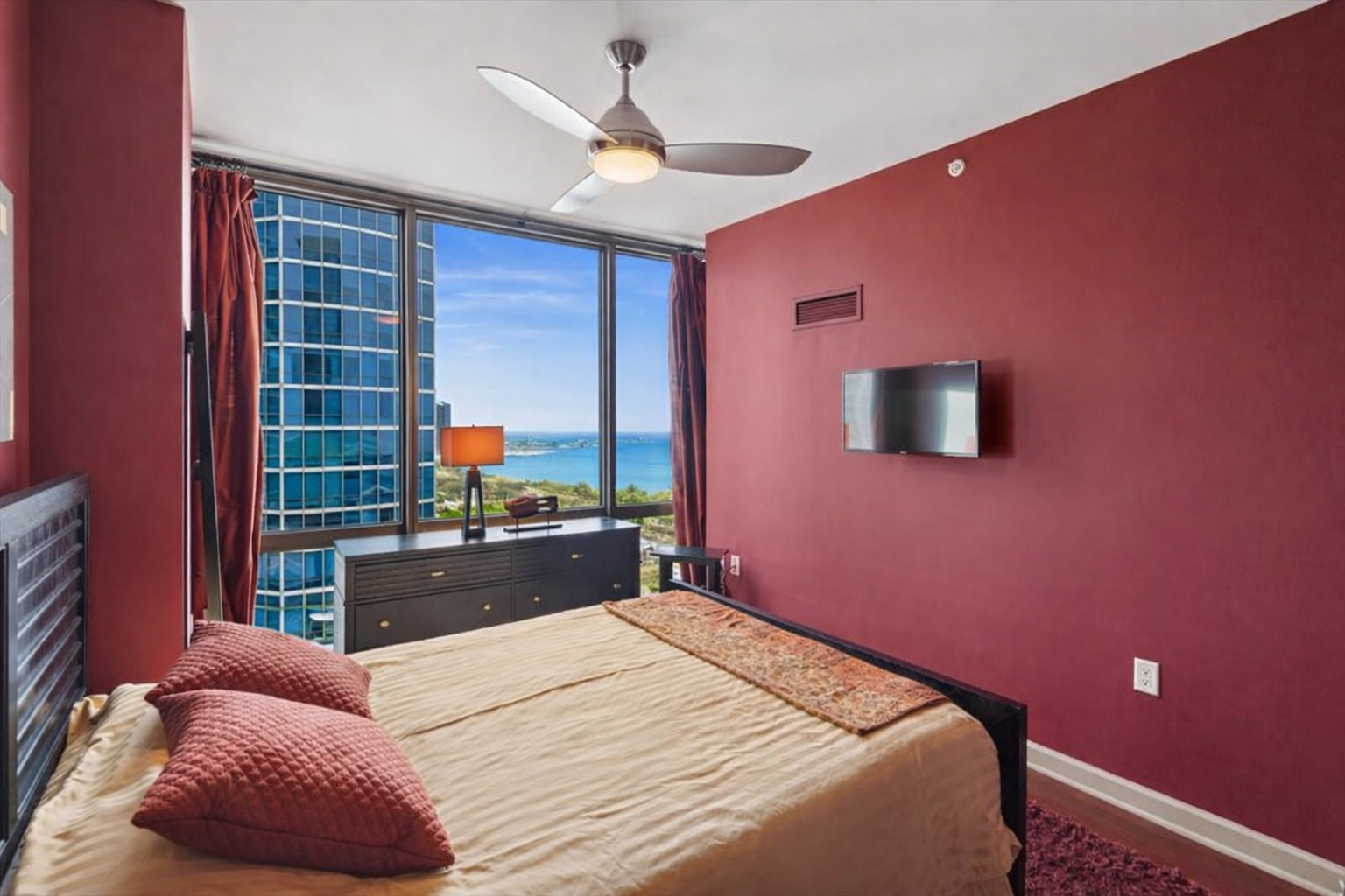 1235 S Prairie Avenue Unit: 3101