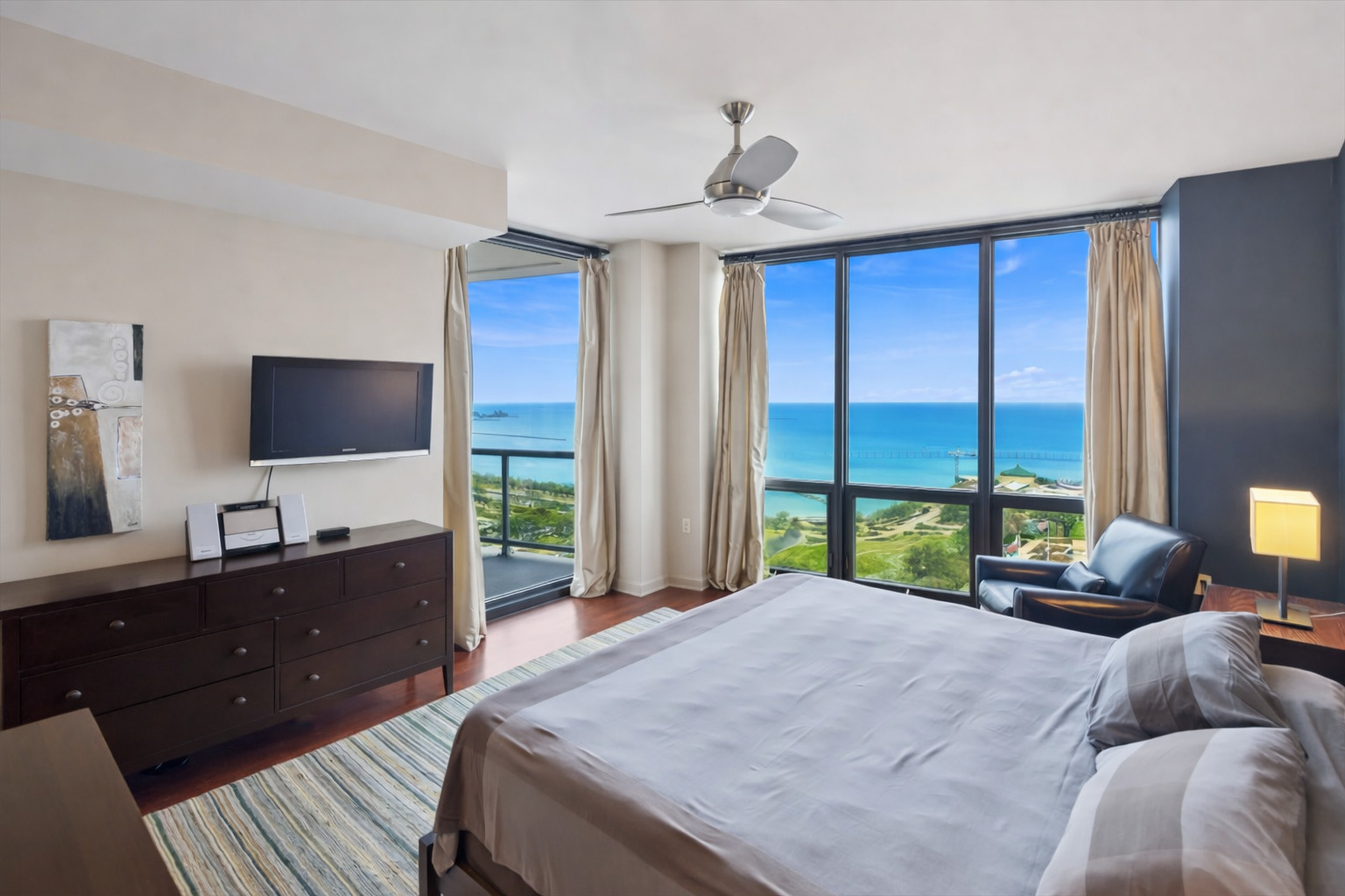 1235 S Prairie Avenue Unit: 3101