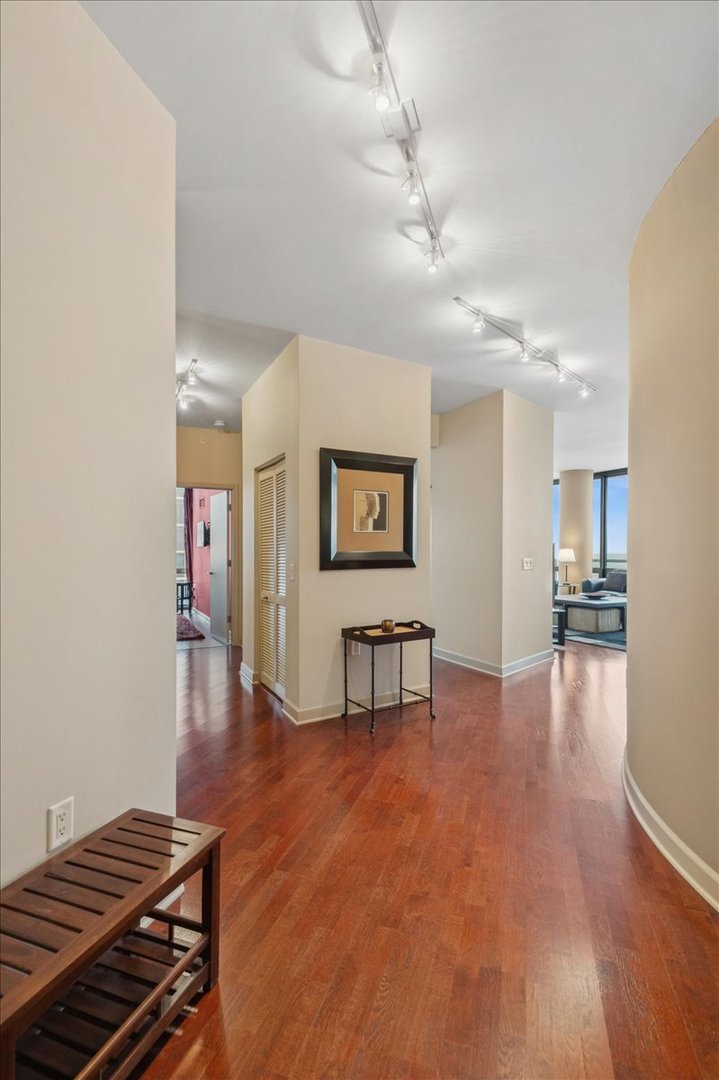 1235 S Prairie Avenue Unit: 3101