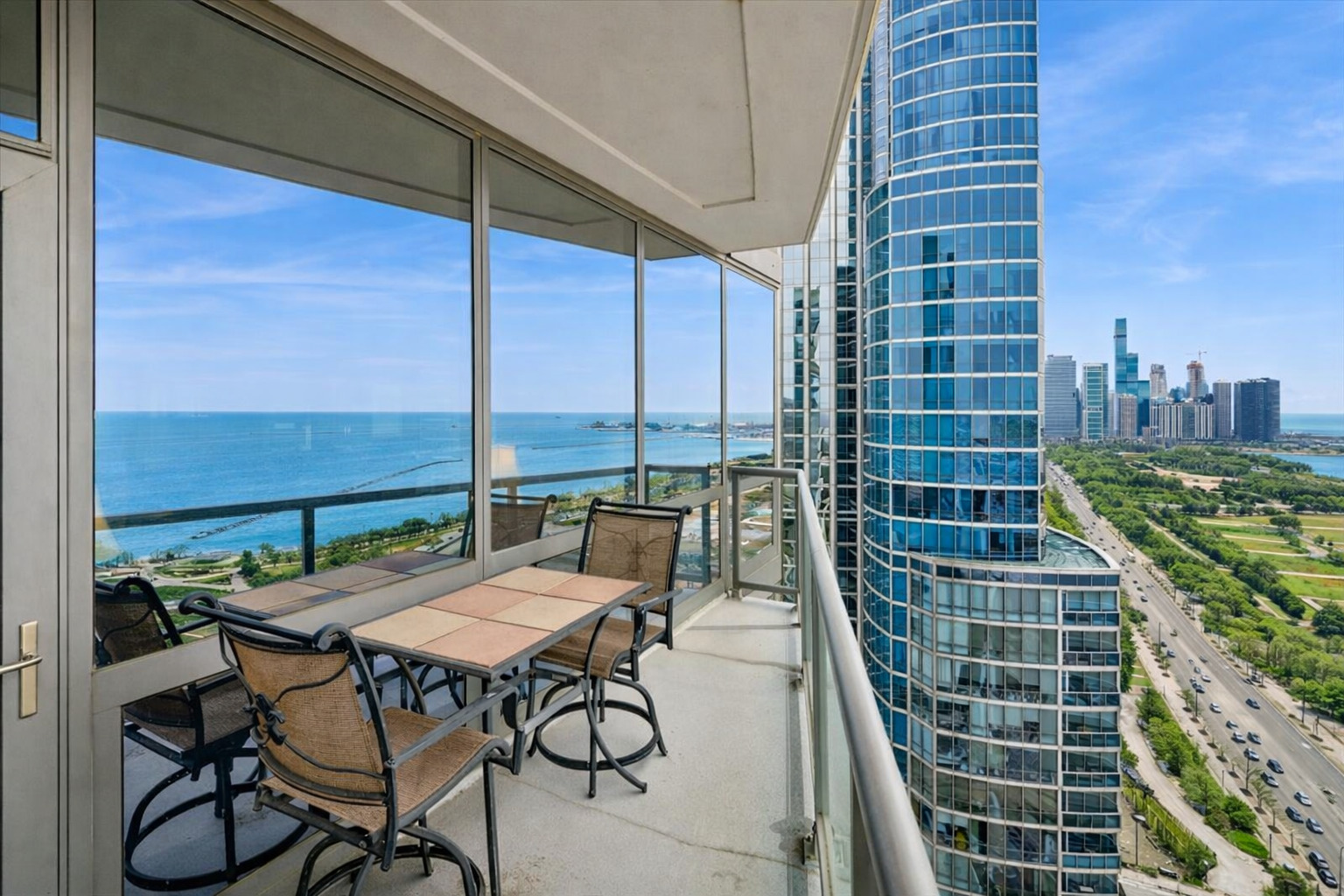 1235 S Prairie Avenue Unit: 3101