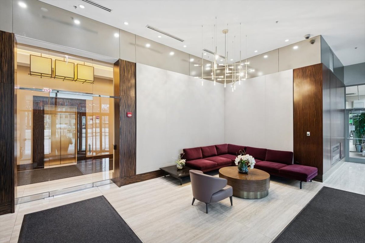 1235 S Prairie Avenue Unit: 3101