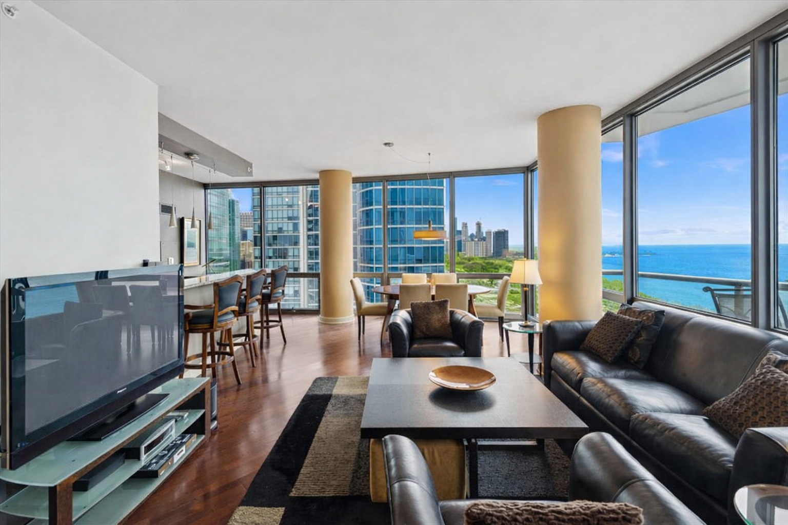 1235 S Prairie Avenue Unit: 3101