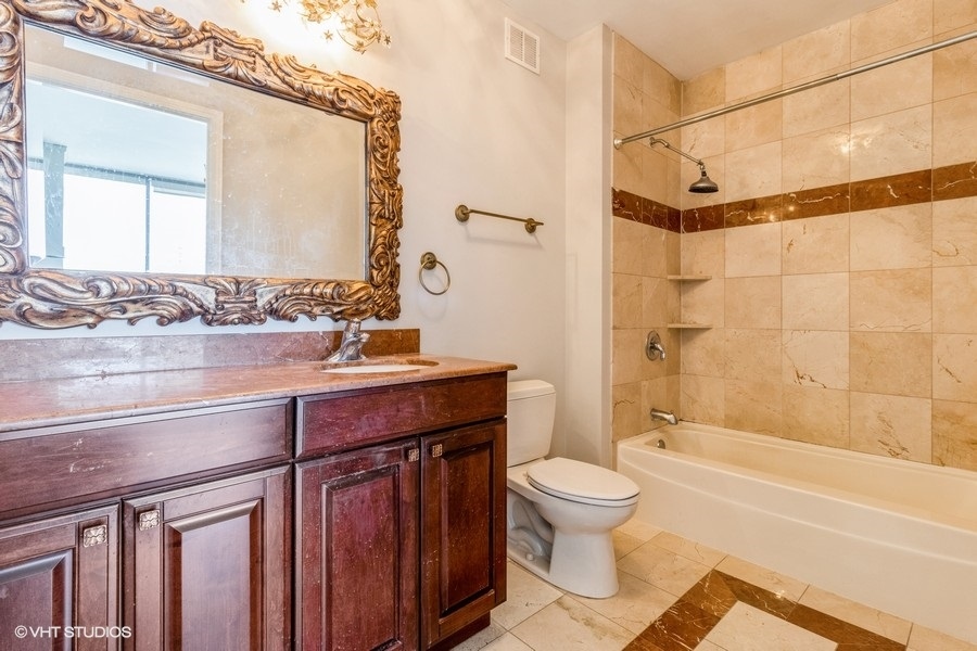 420 E WATERSIDE Drive Unit: 2214