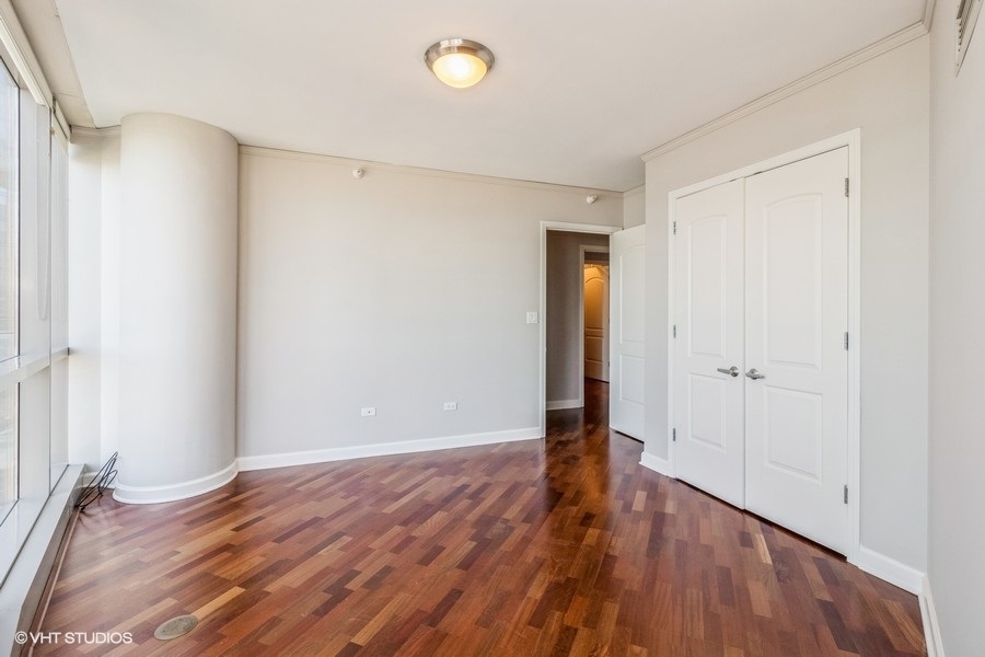 420 E WATERSIDE Drive Unit: 2214