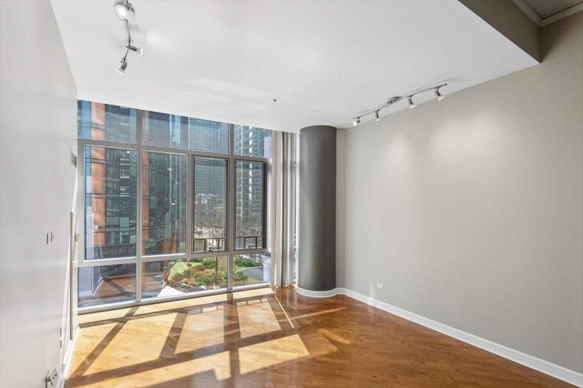 450 E Waterside Drive Unit: 206
