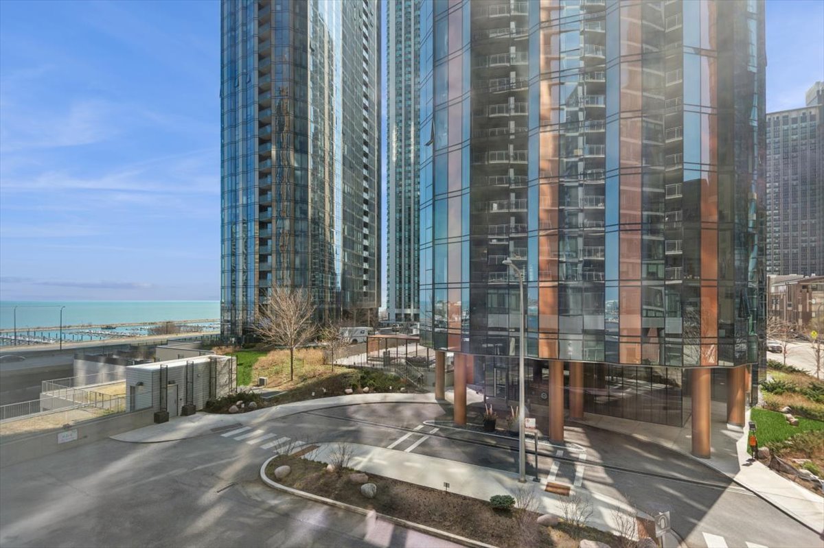 450 E Waterside Drive Unit: 206