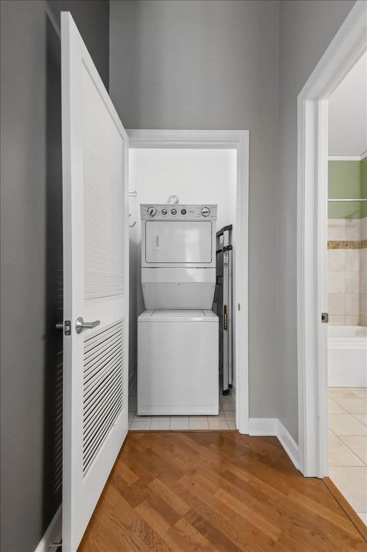 450 E Waterside Drive Unit: 206