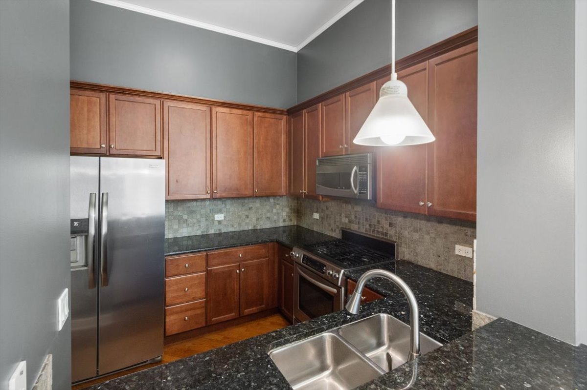 450 E Waterside Drive Unit: 206