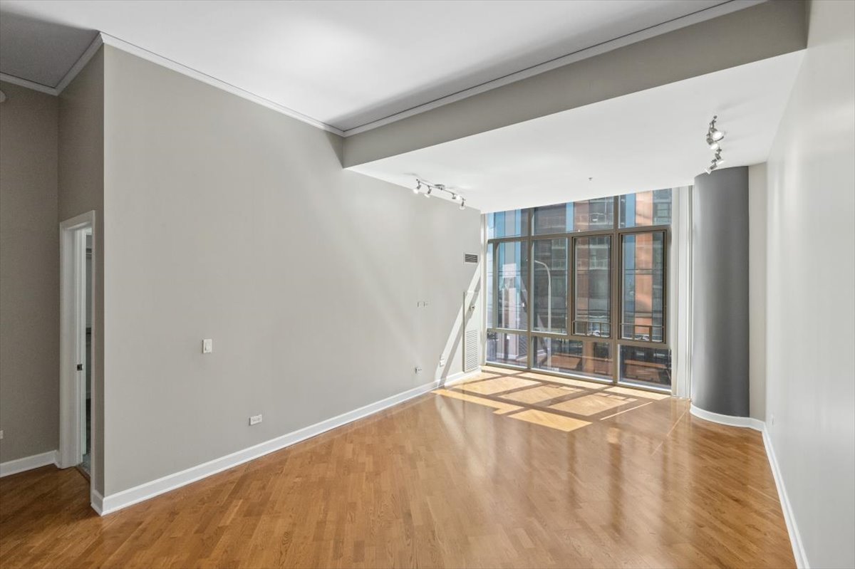 450 E Waterside Drive Unit: 206