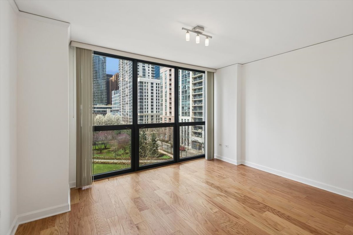 201 N WESTSHORE Drive Unit: 503