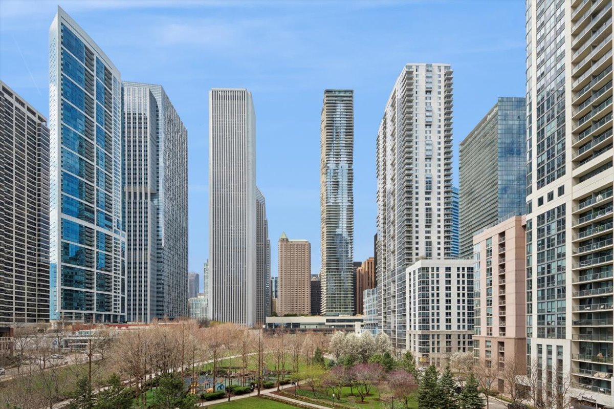 201 N WESTSHORE Drive Unit: 503