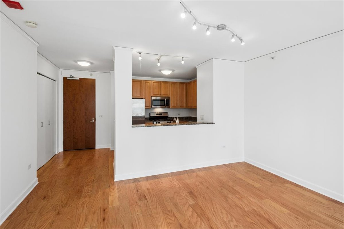 201 N WESTSHORE Drive Unit: 503