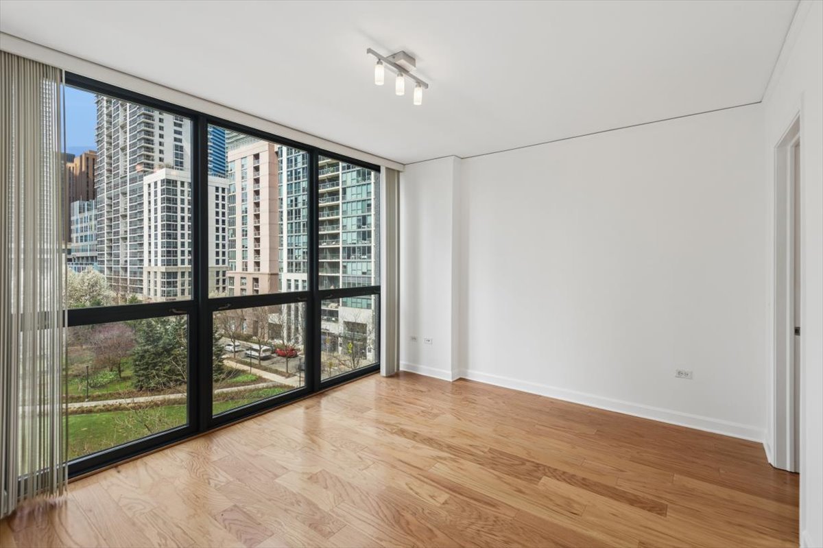 201 N WESTSHORE Drive Unit: 503
