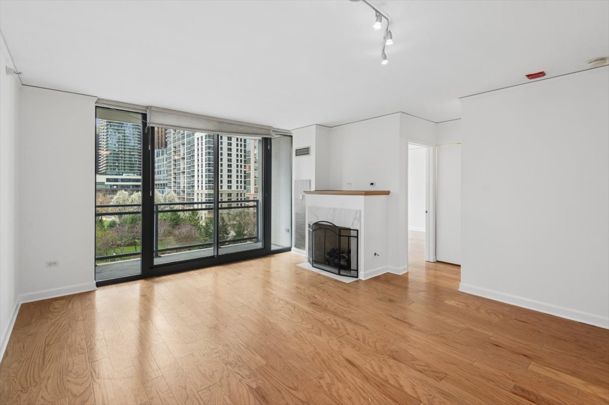 201 N WESTSHORE Drive Unit: 503