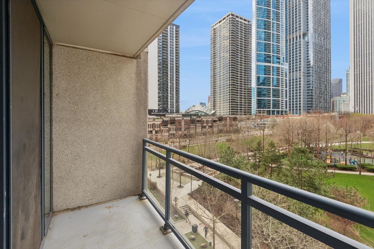 201 N WESTSHORE Drive Unit: 503