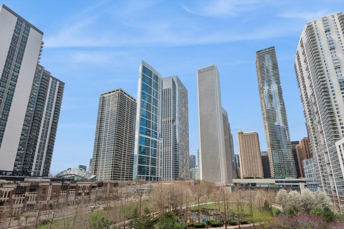 201 N WESTSHORE Drive Unit: 503