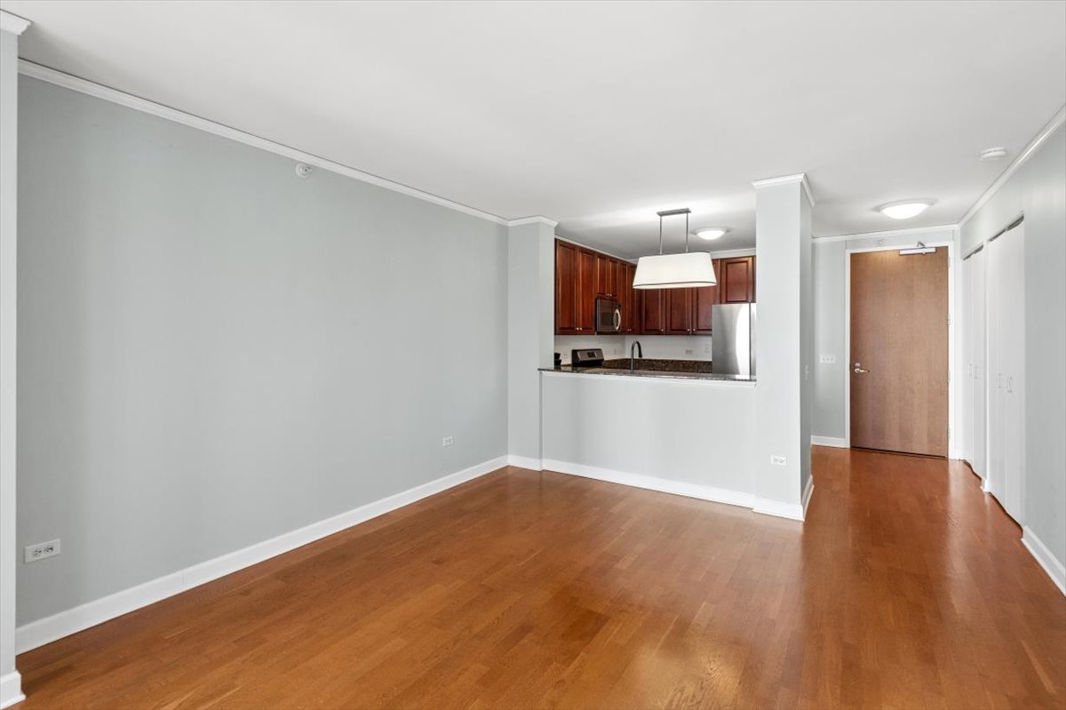 201 N Westshore Drive Unit: 2204