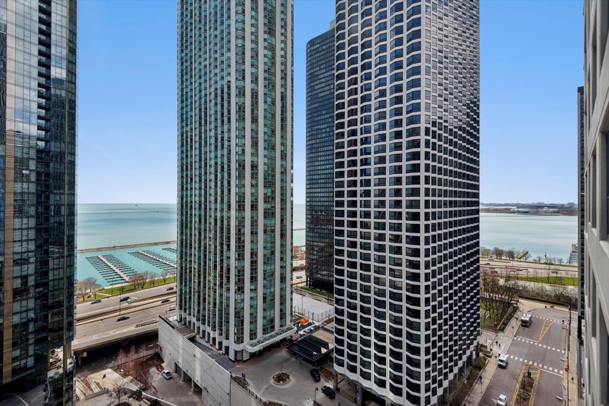 201 N Westshore Drive Unit: 2204