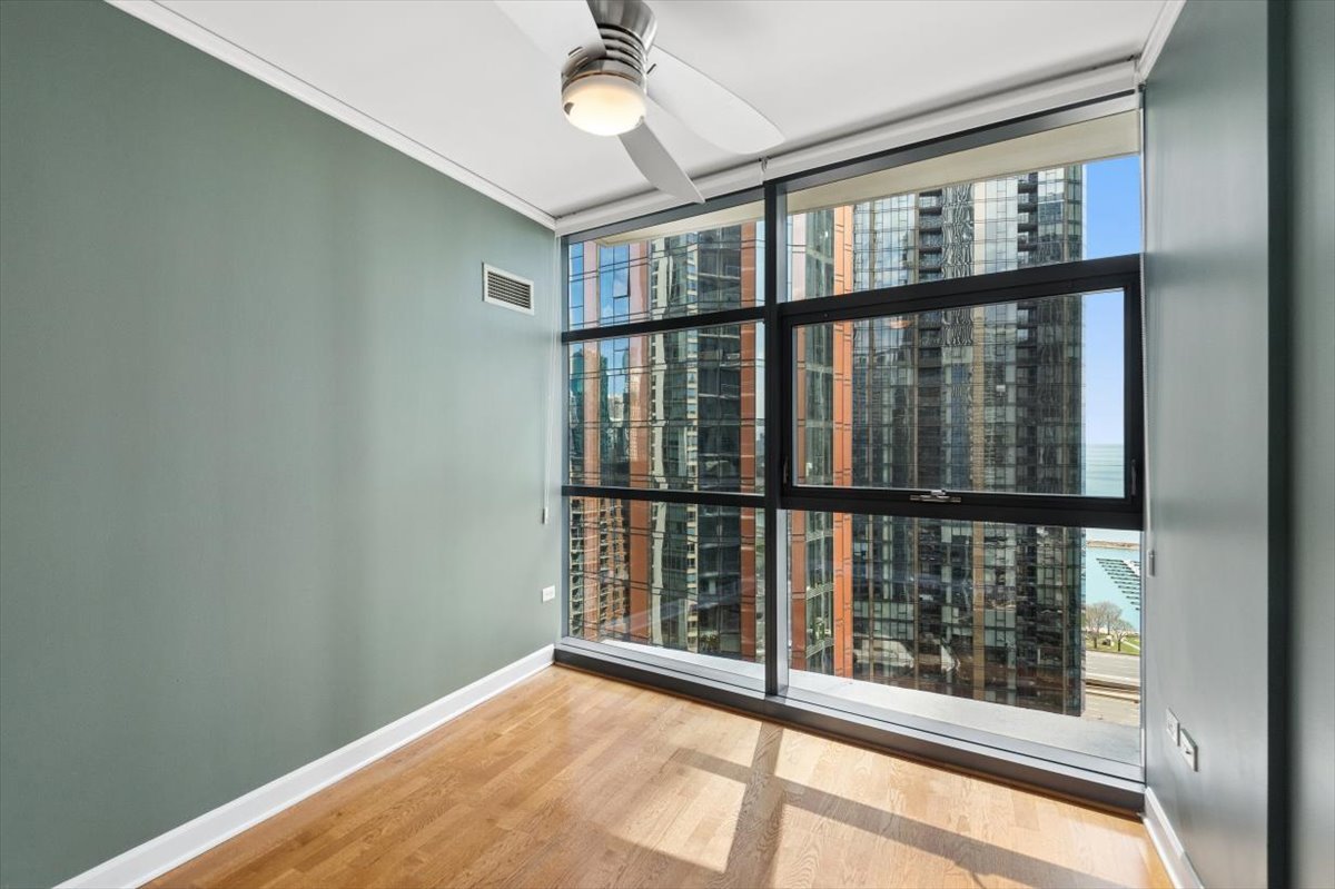 201 N Westshore Drive Unit: 2204