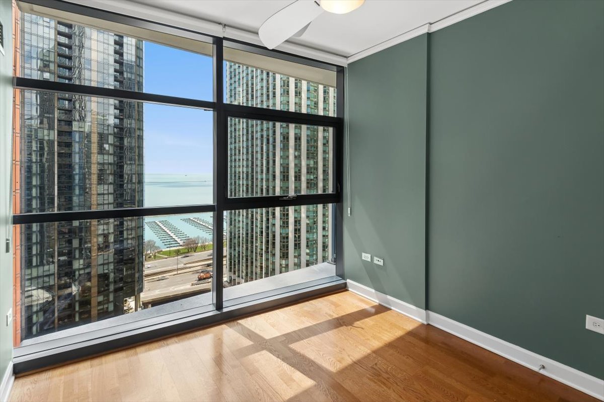 201 N Westshore Drive Unit: 2204