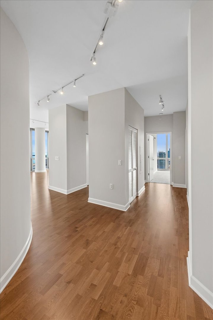 1235 S Prairie Avenue Unit: 3504