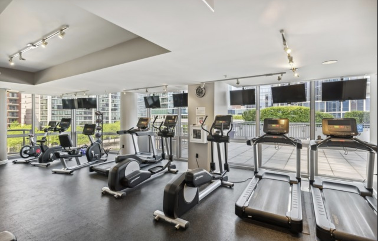 1235 S Prairie Avenue Unit: 3504