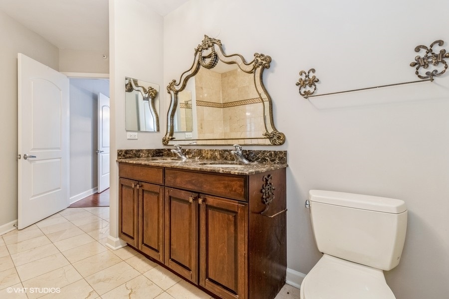 420 E Waterside Drive Unit: 2214