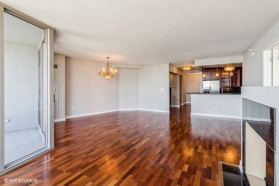 420 E Waterside Drive Unit: 2214