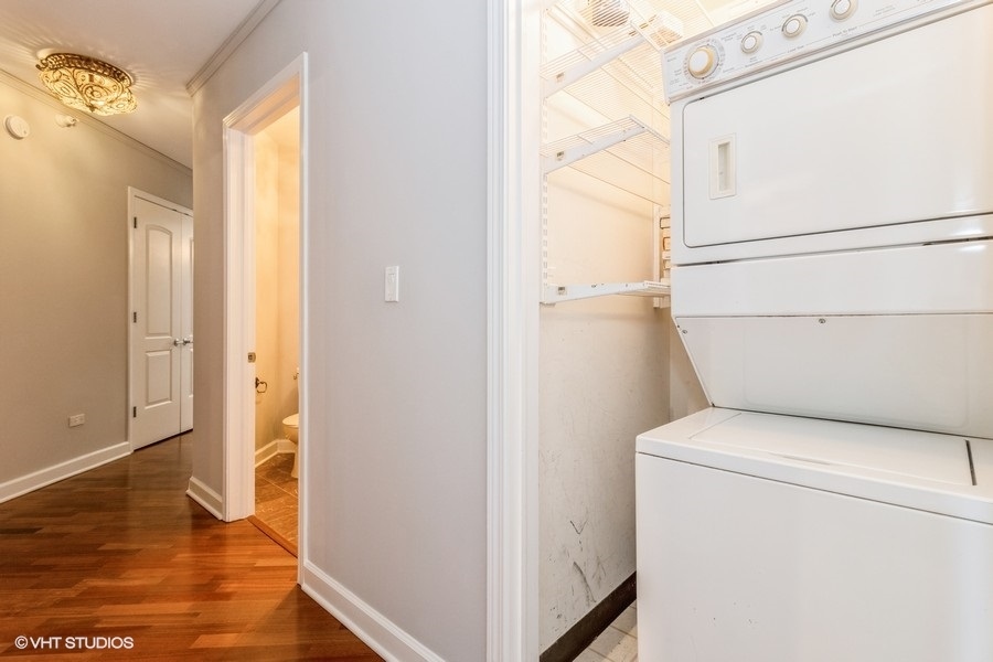 420 E Waterside Drive Unit: 2214