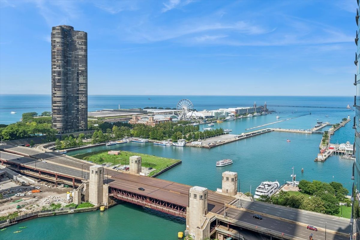 420 E WATERSIDE Drive Unit: 2214