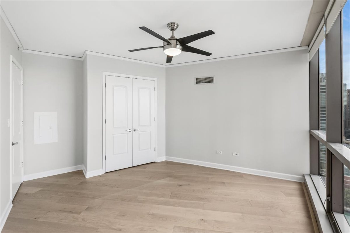 420 E WATERSIDE Drive Unit: 2214