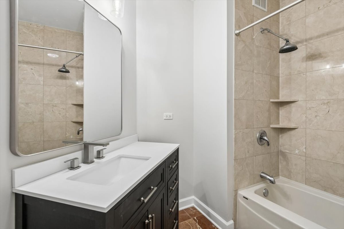420 E WATERSIDE Drive Unit: 2214