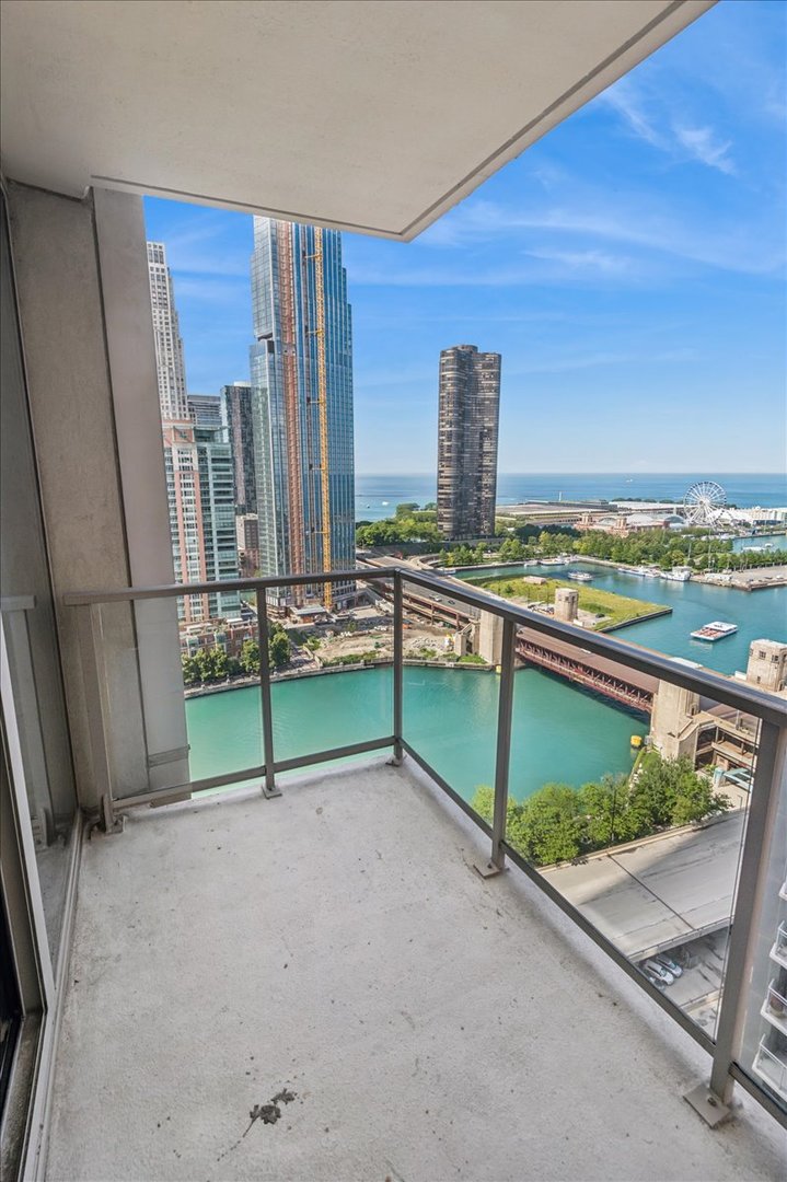 420 E WATERSIDE Drive Unit: 2214