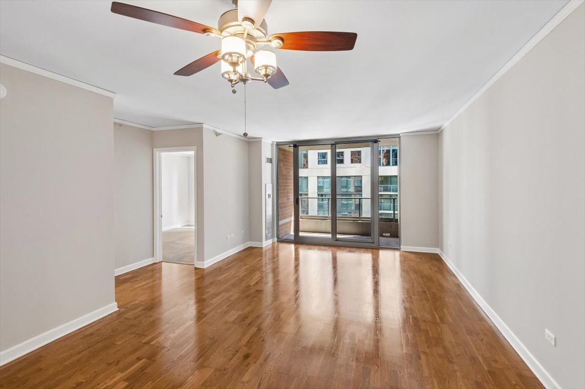 420 E Waterside Drive Unit: 807