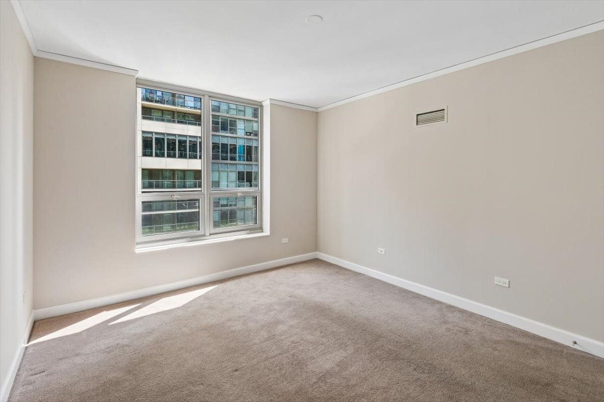 420 E Waterside Drive Unit: 807