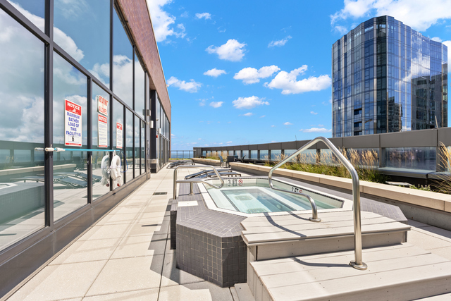 450 E Waterside Drive Unit: 1808