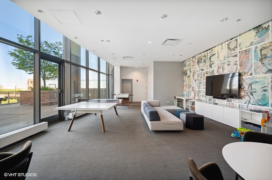 450 E Waterside Drive Unit: 1808