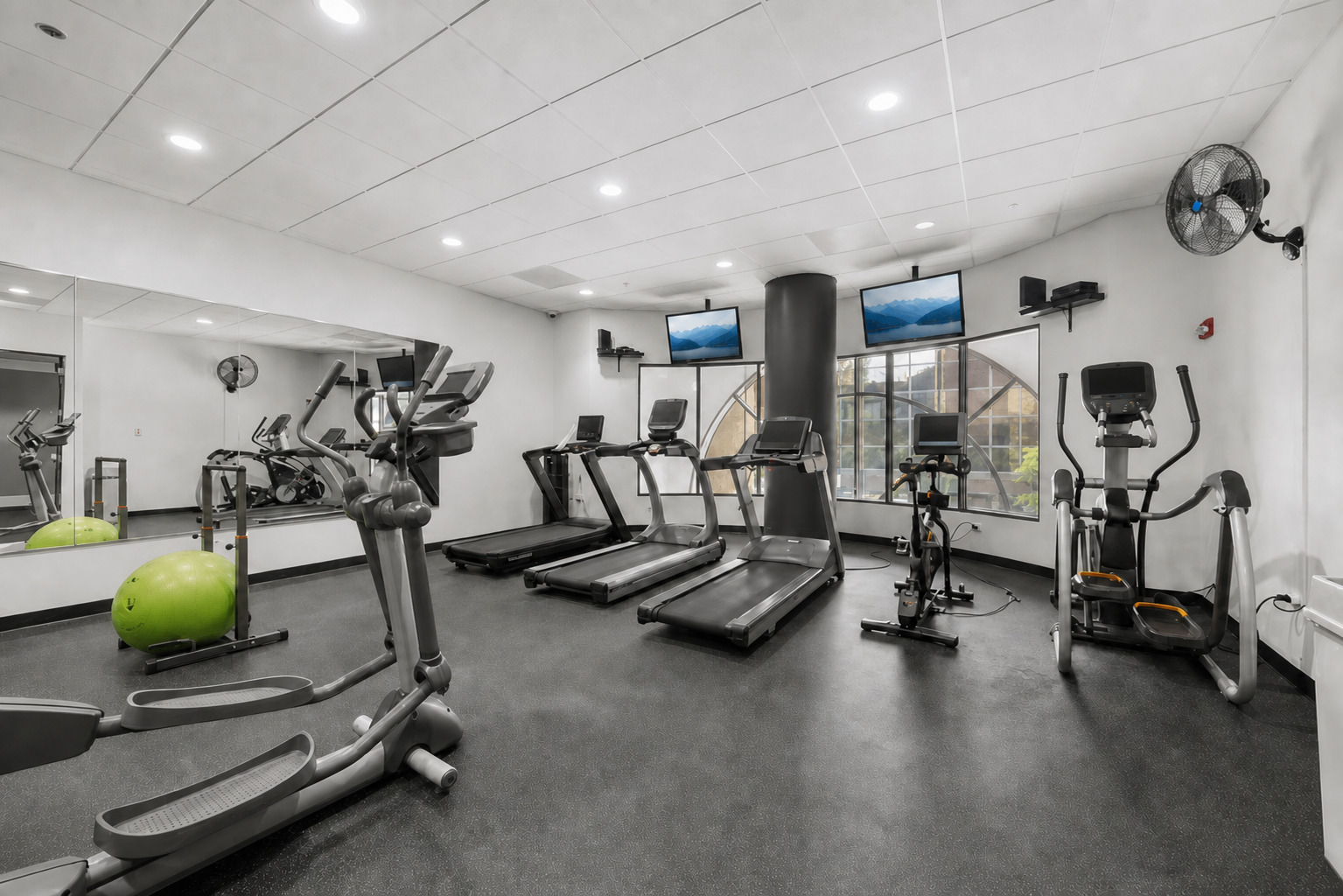 630 N State Street Unit: 1808