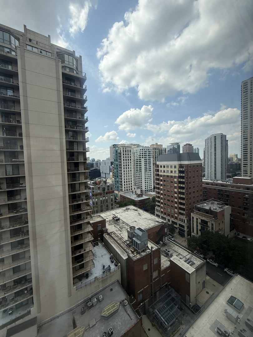 630 N State Street Unit: 1808