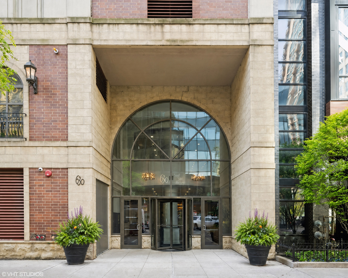 630 N State Street Unit: 1808