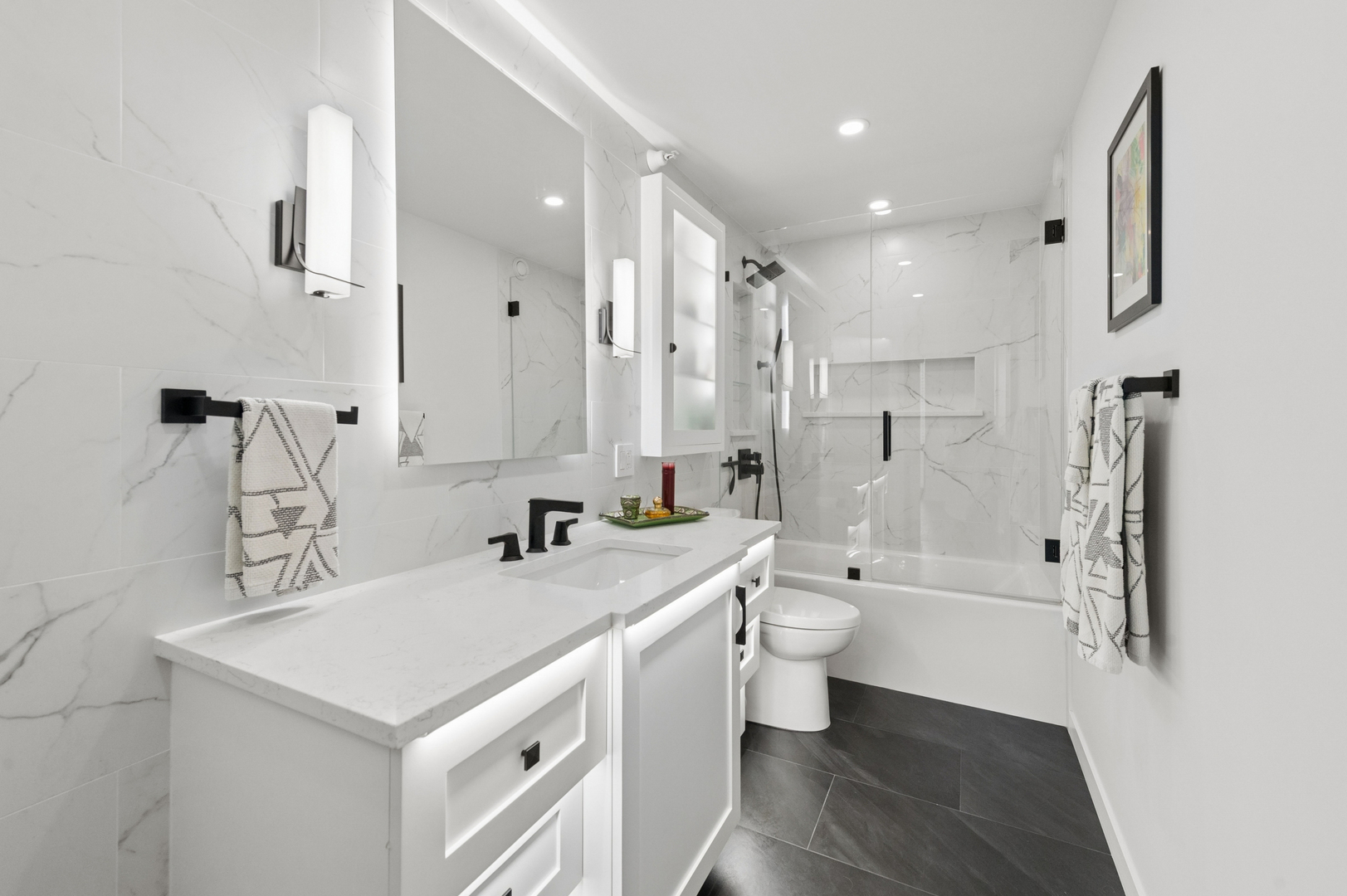 195 N HARBOR Drive Unit: 2408