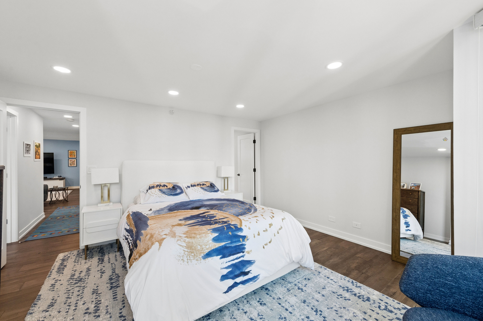 195 N HARBOR Drive Unit: 2408
