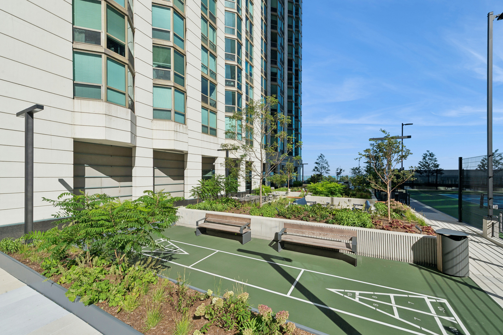 195 N HARBOR Drive Unit: 2408
