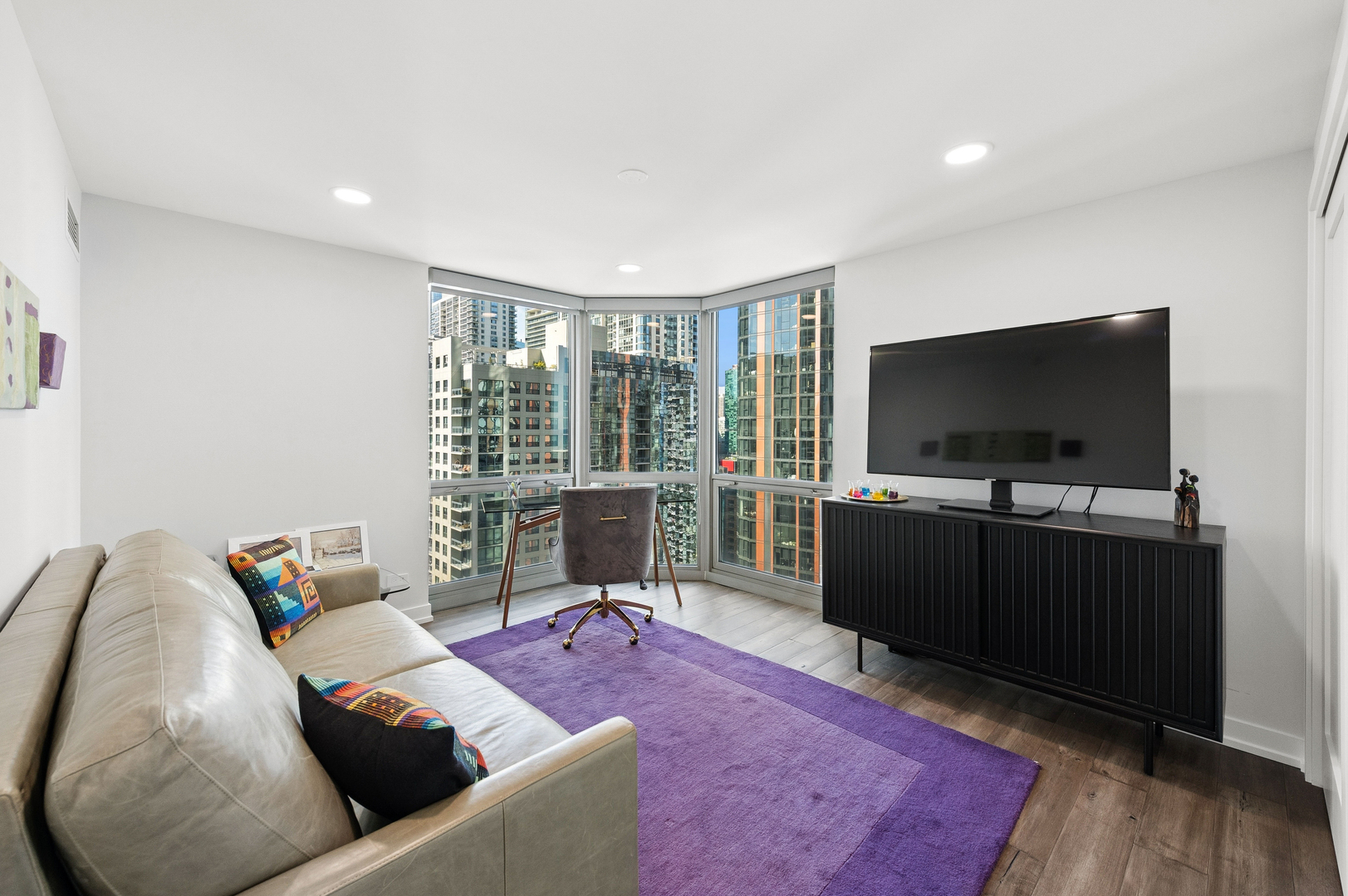 195 N HARBOR Drive Unit: 2408