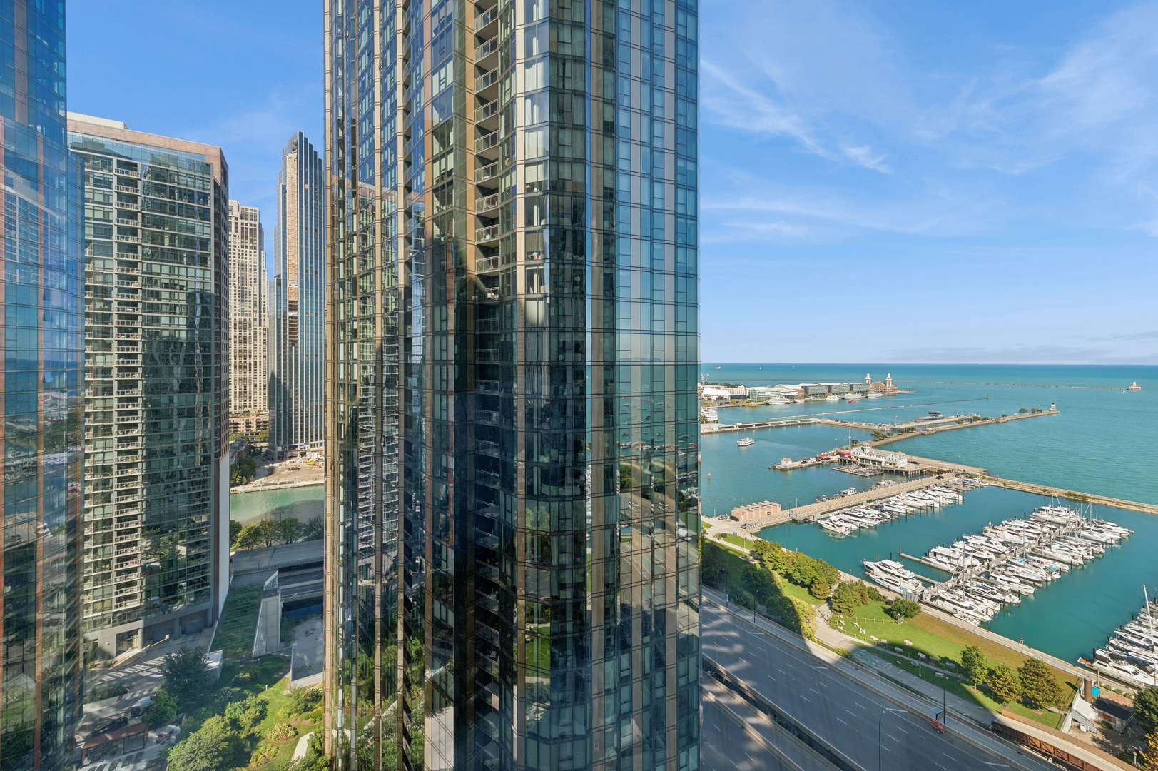 195 N HARBOR Drive Unit: 2408