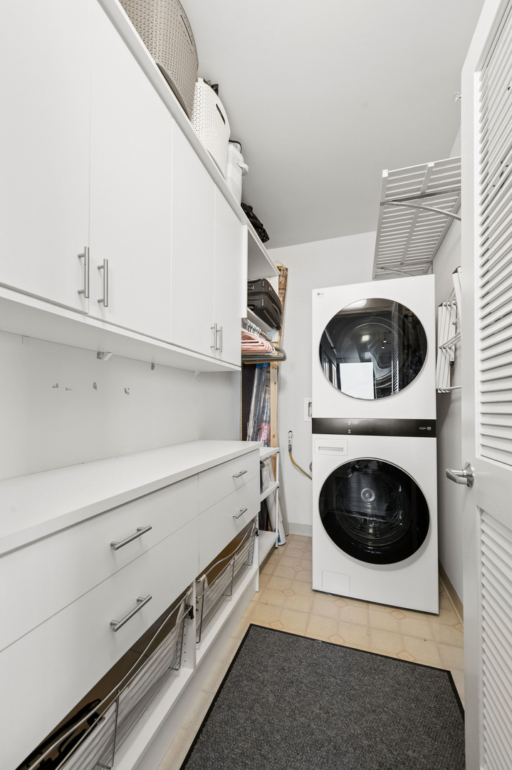 450 E Waterside Drive Unit: 1302