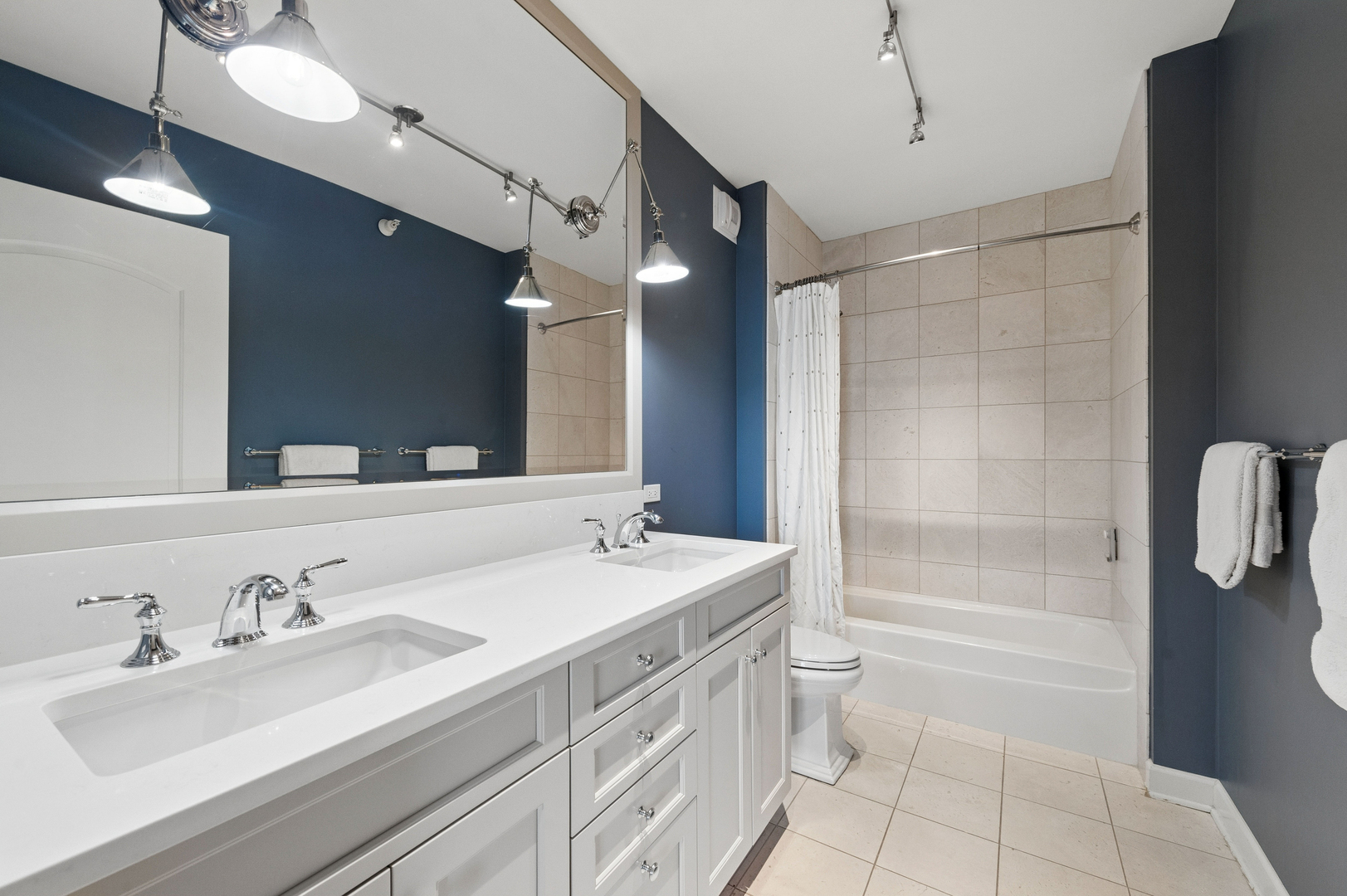 450 E Waterside Drive Unit: 1302